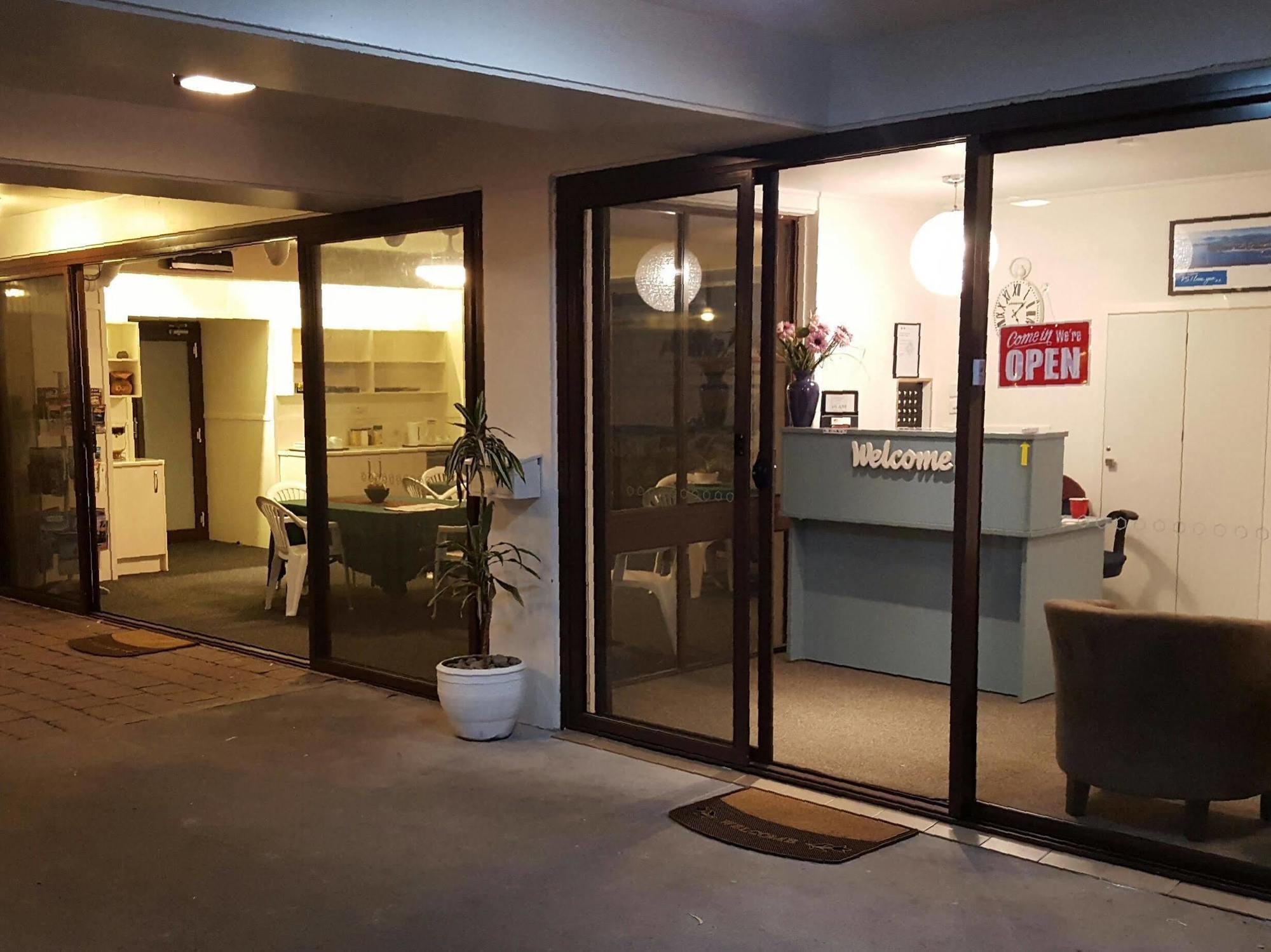 Port Stephens Motel Нелсън Бей Екстериор снимка
